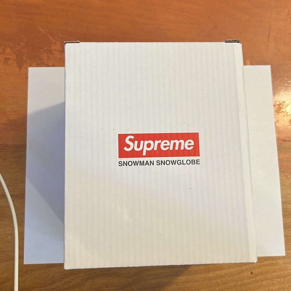Supreme Snow Man Globe - Picture 2 of 4